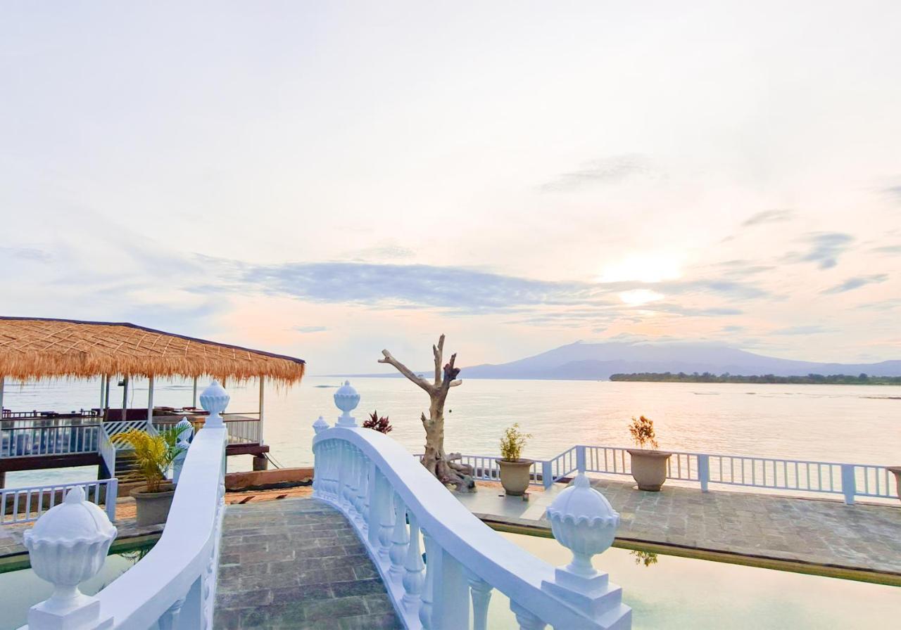 Gili Beachfront Suites Gili Trawangan Exterior foto