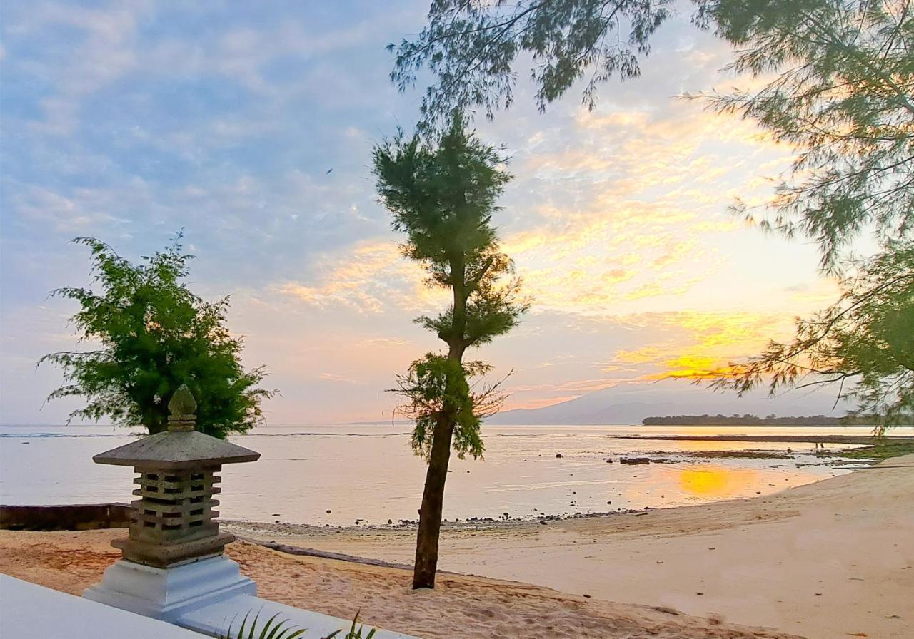 Gili Beachfront Suites Gili Trawangan Exterior foto